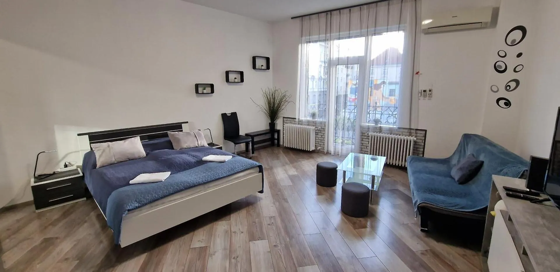 Extra Sok Szobas Apartman Budapest Kozpontjaban Apartment Hungary