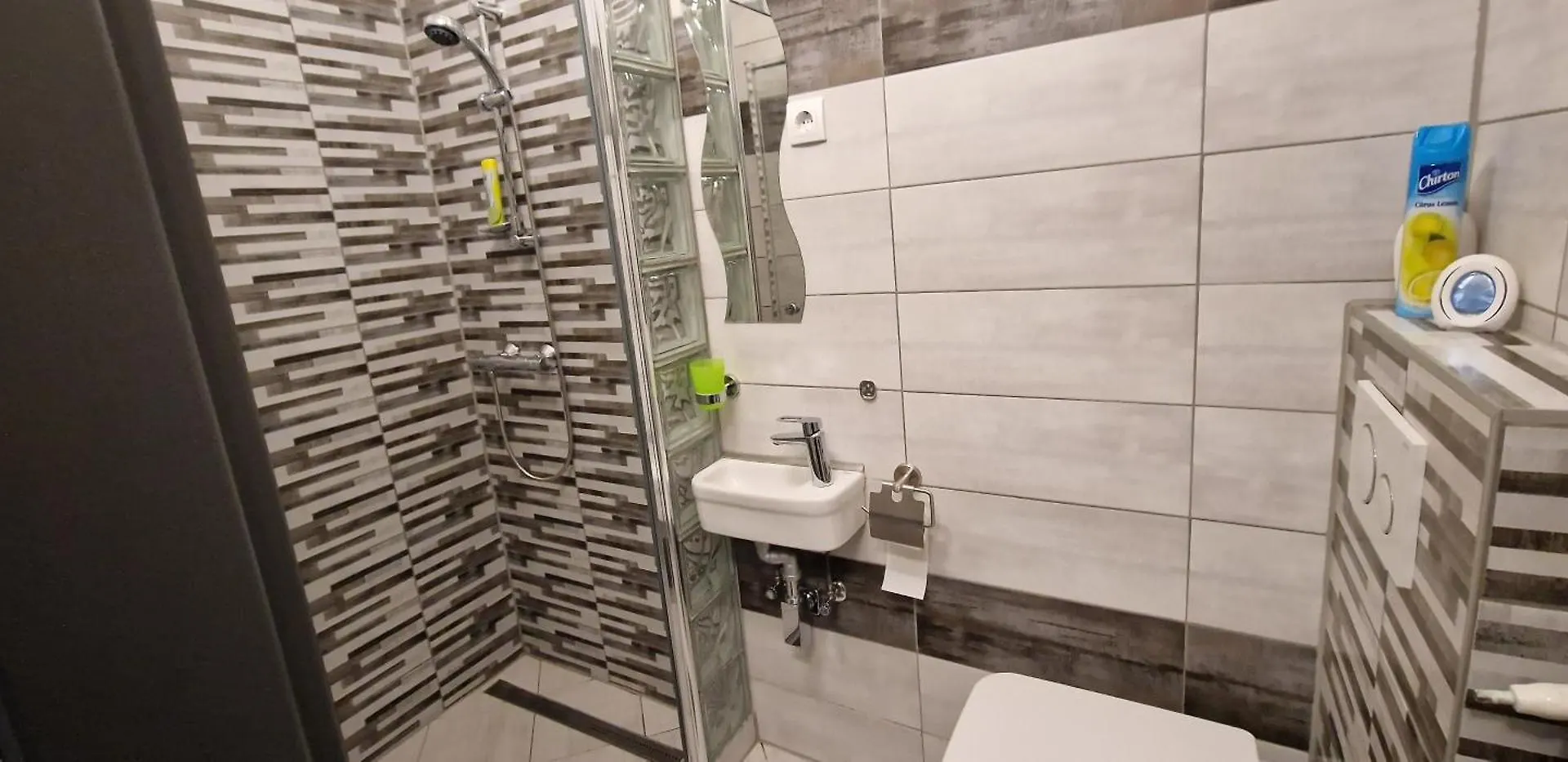 Extra Sok Szobas Apartman Budapest Kozpontjaban Apartment Hungary